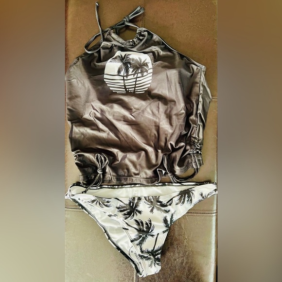 NWT Women’s Size XXL 2-Piece Black and White Palm Tree Print Halter Bikini - Picture 7 of 16